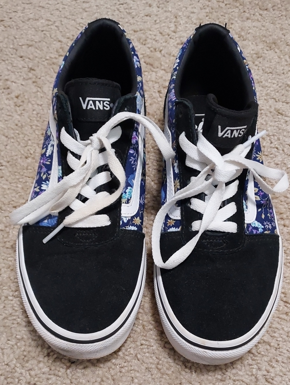 Vans Sneakers ( Size 5)